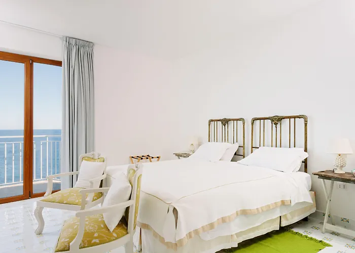 Couette-café Giuggiulena 4*