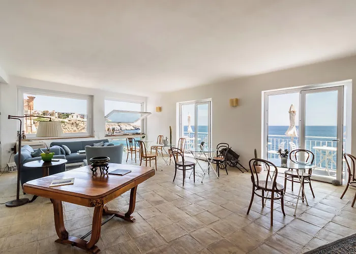 ベッド・アンド・ブレックファスト ジュジュレナ 4*