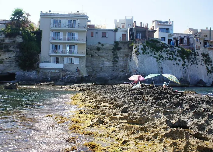 Giuggiulena Syracuse